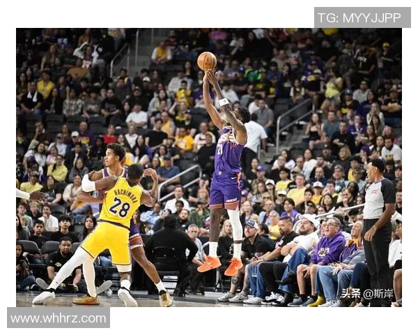 夏季联赛精彩对决骑士与湖人争锋相对展现年轻球员风采 夏季联赛精彩对决骑士与湖人争锋相对展现年轻球员风采